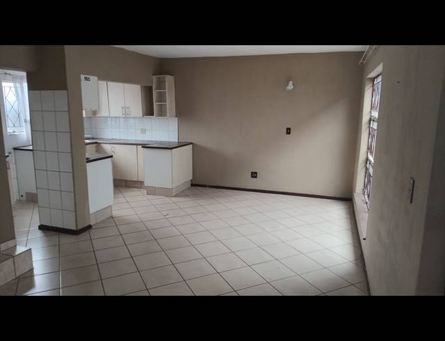 2 BEDROOM TOWNHOUSE FOR SALE IN PRIMROSE